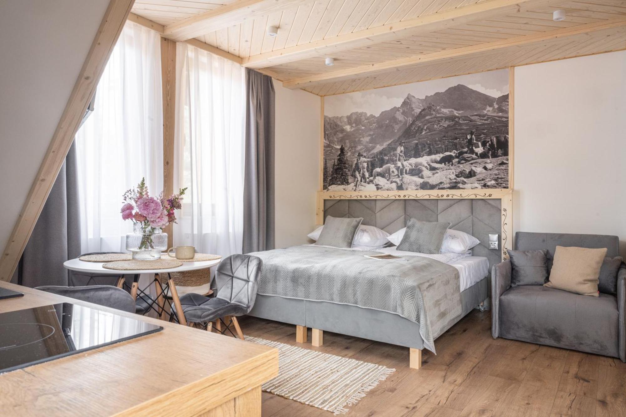 Studio Apartment